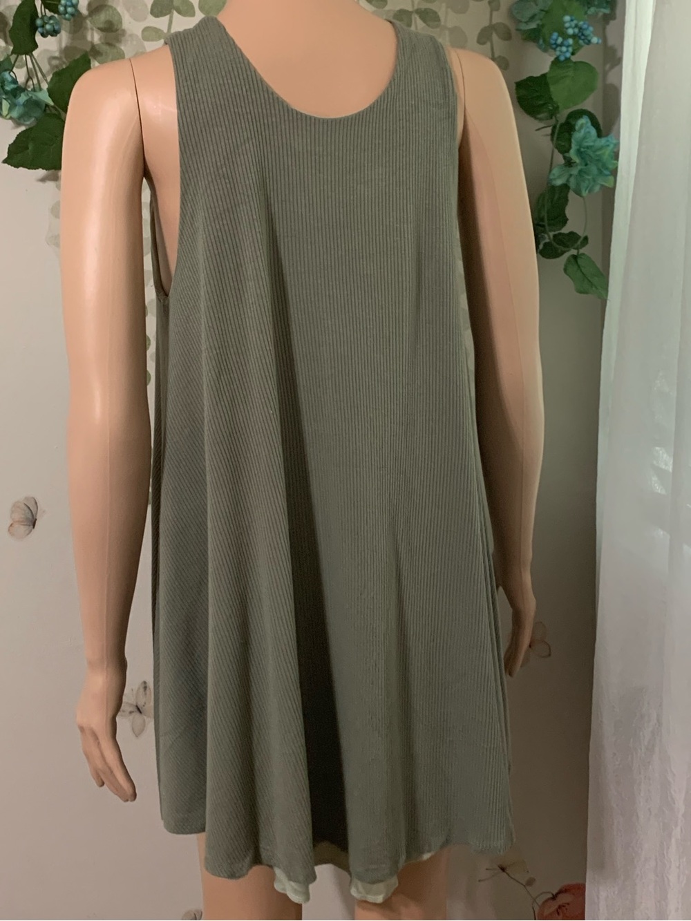 Sz M Alya Crisscross Back Olive Green Ribbed Swing Dress - Picture 5 of 6
